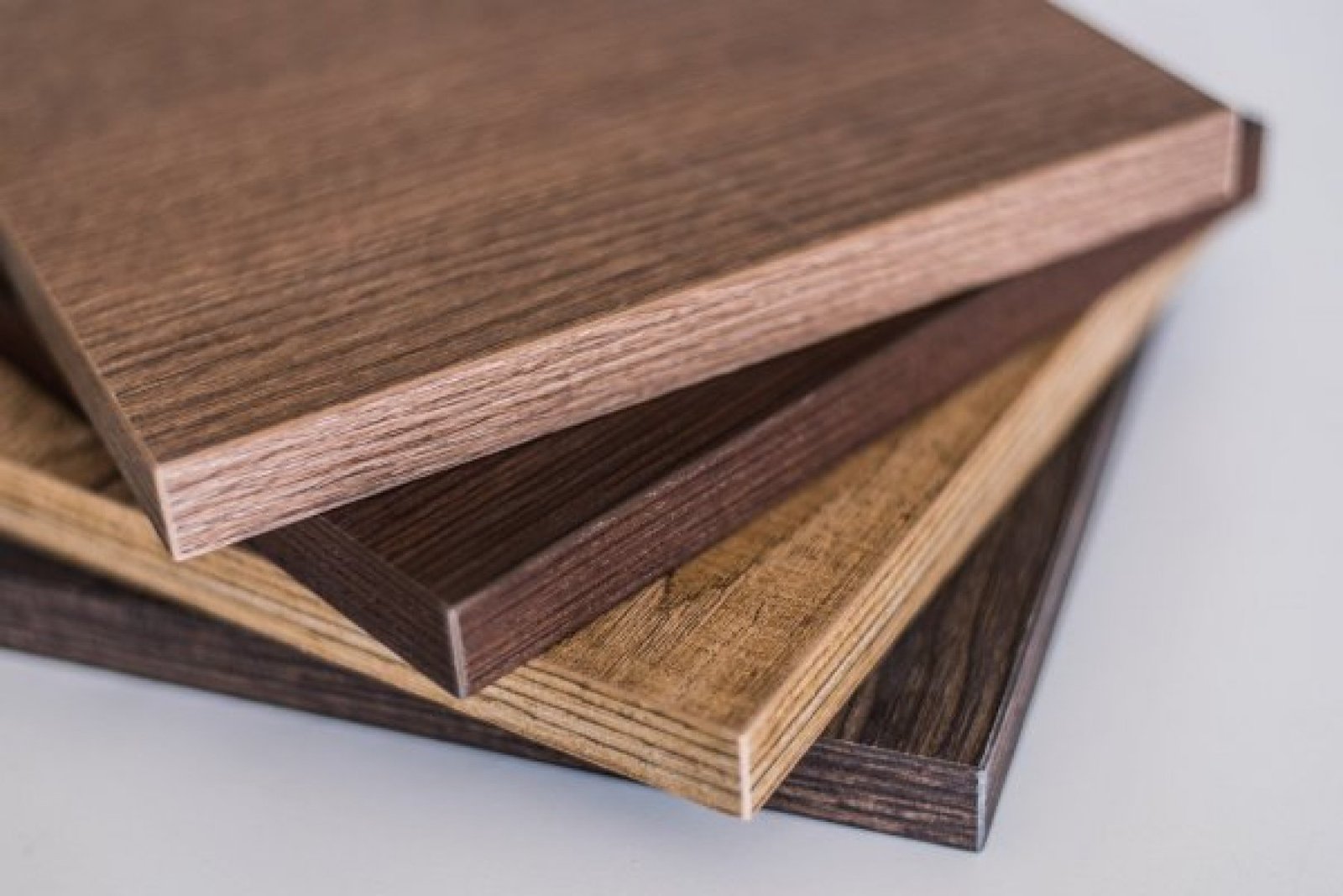 What Is the Price of Melamine Polish in Delhi?